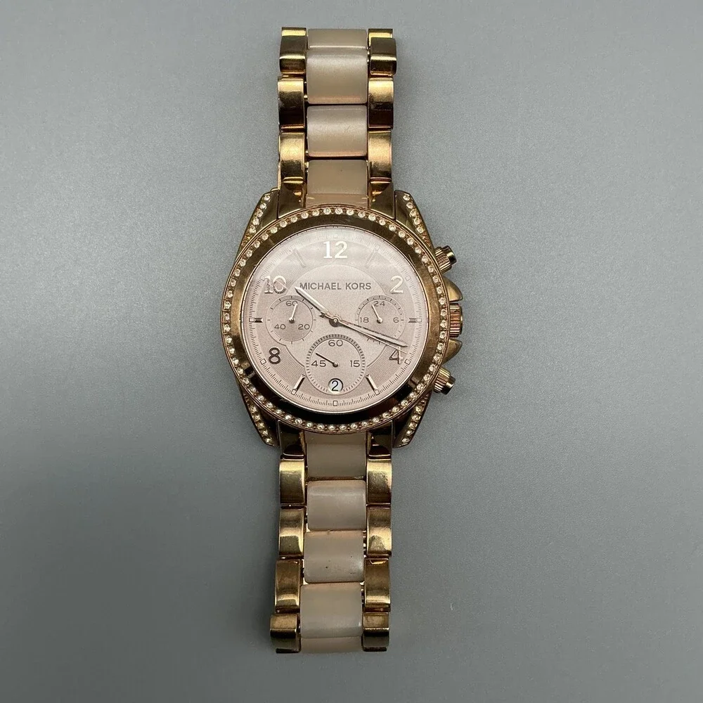 Michael Kors MK-5943 Womens Watch 39mm Gold Tone Chronograph New Battery 5.75